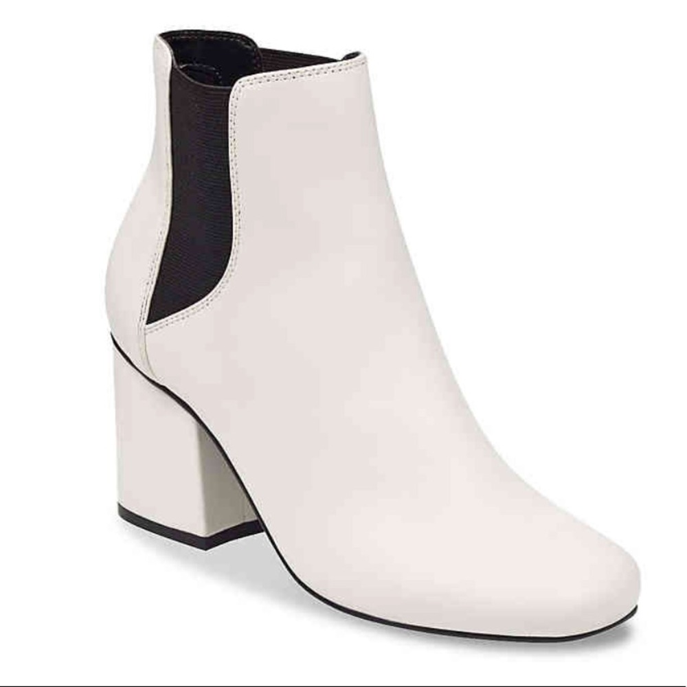 White Veraly Chelsea Boot by Indigo RD
